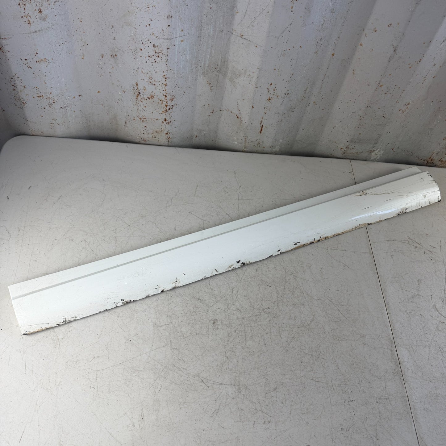 2017-2020 MASERATI LEVANTE FRONT RIGHT EXTERIOR LOWER DOOR TRIM MOLDING OEM