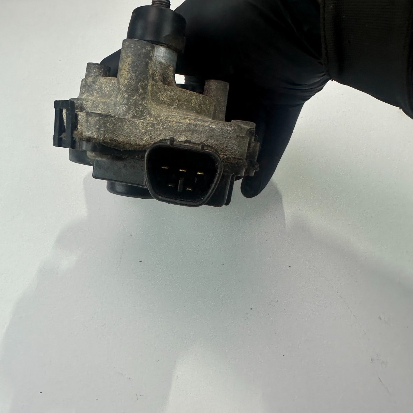 2014-2019 CHEVROLET CORVETTE FRONT WINDSHIELD ELECTRIC WIPER MOTOR 22756324 OEM