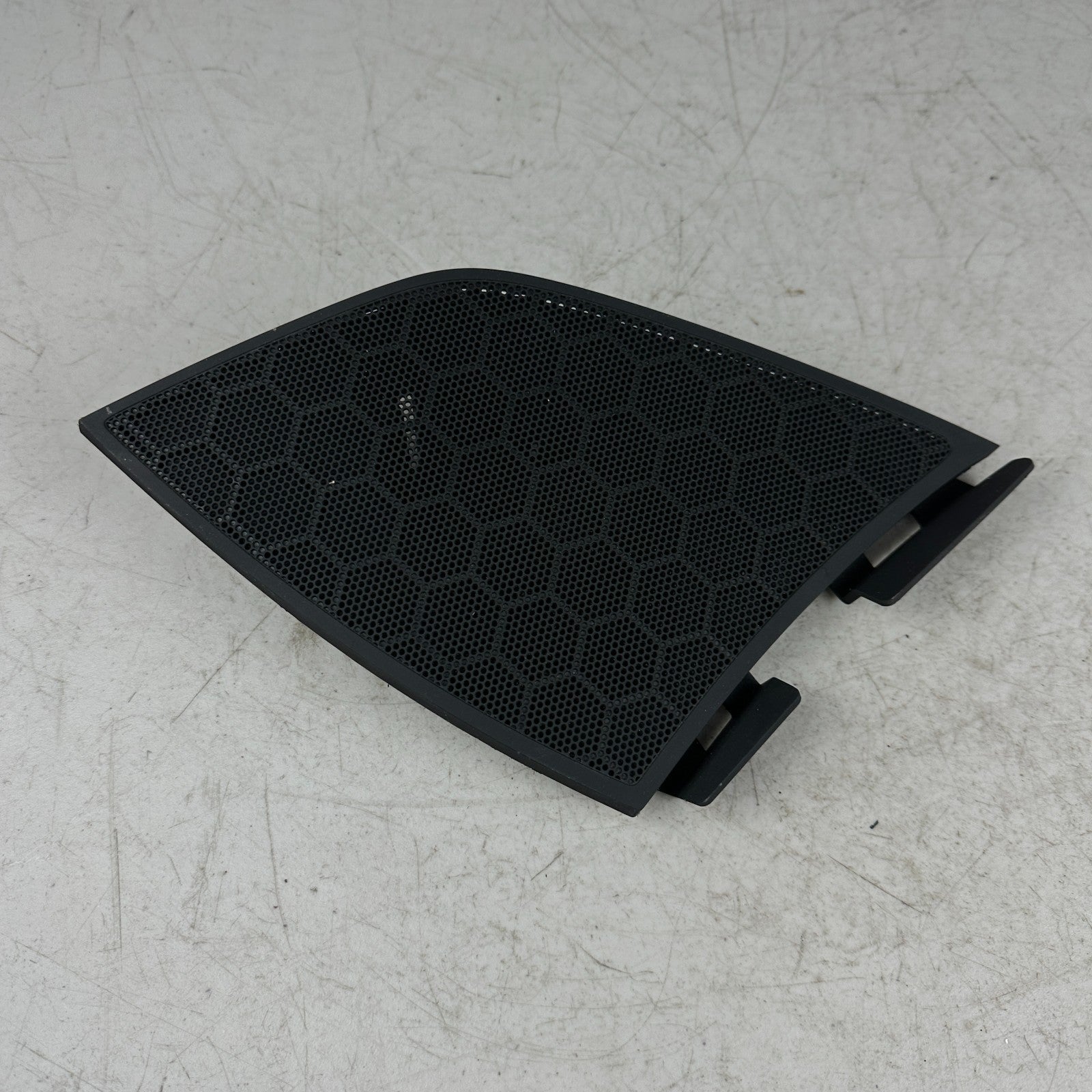 2014-2019 CHEVY CORVETTE LEFT DRIVER UPPER DASH SPEAKER TWEETER COVER TRIM OEM