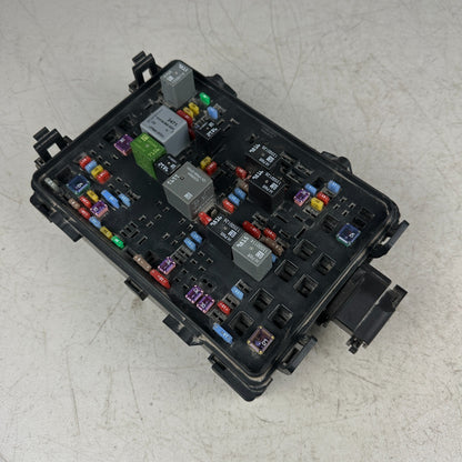 2014-2019 CHEVROLET CORVETTE C7 UNDER HOOD RELAY FUSE BOX ASSEMBLY 23189699 OEM