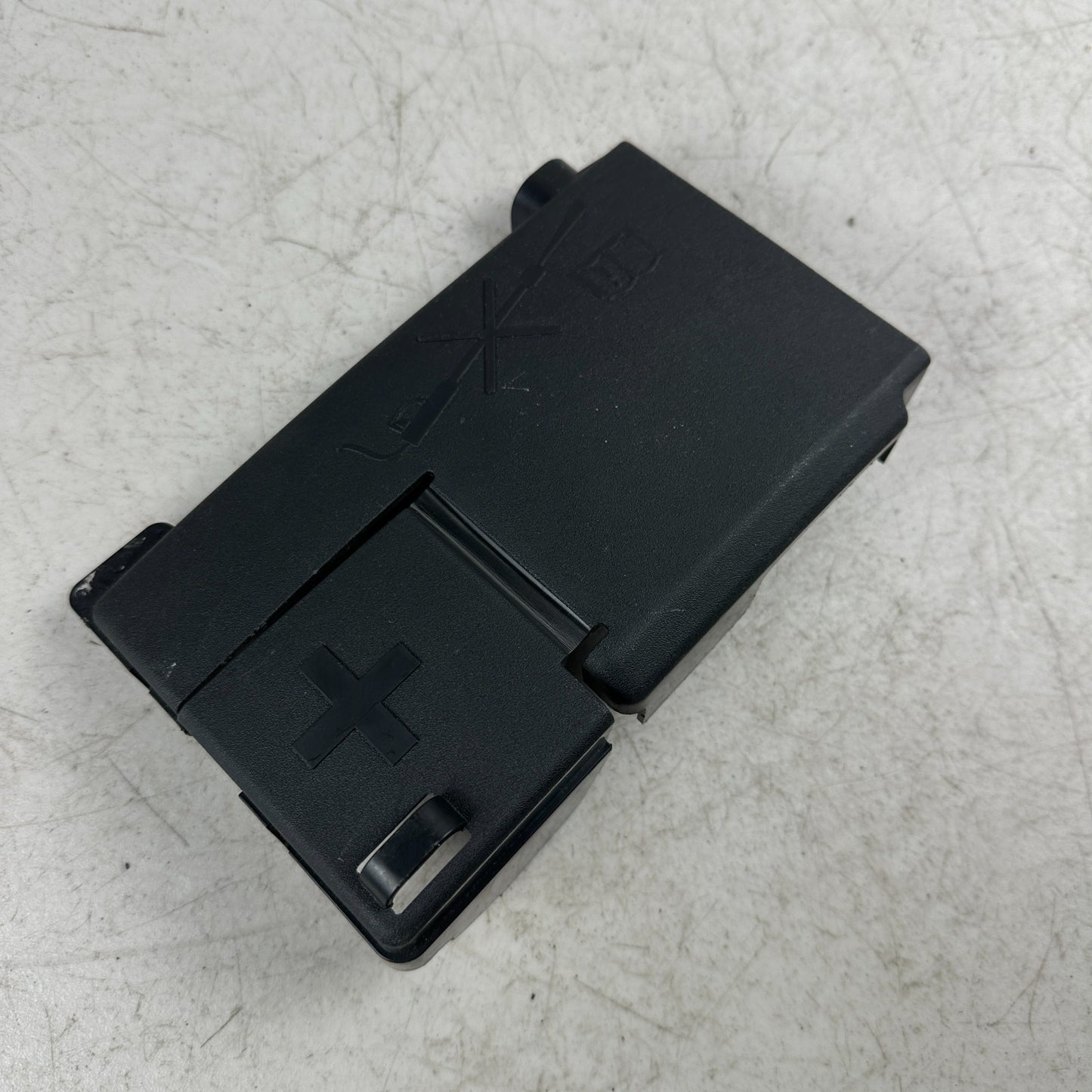 2014-2019 CHEVROLET CORVETTE C7 BATTERY TERMINAL FUSE BOX JUNCTION TOP COVER OEM