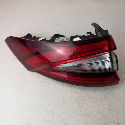 2017-2024 MASERATI LEVANTE REAR LEFT DRIVER SIDE OUTER TAIL LIGHT LAMP 20670121