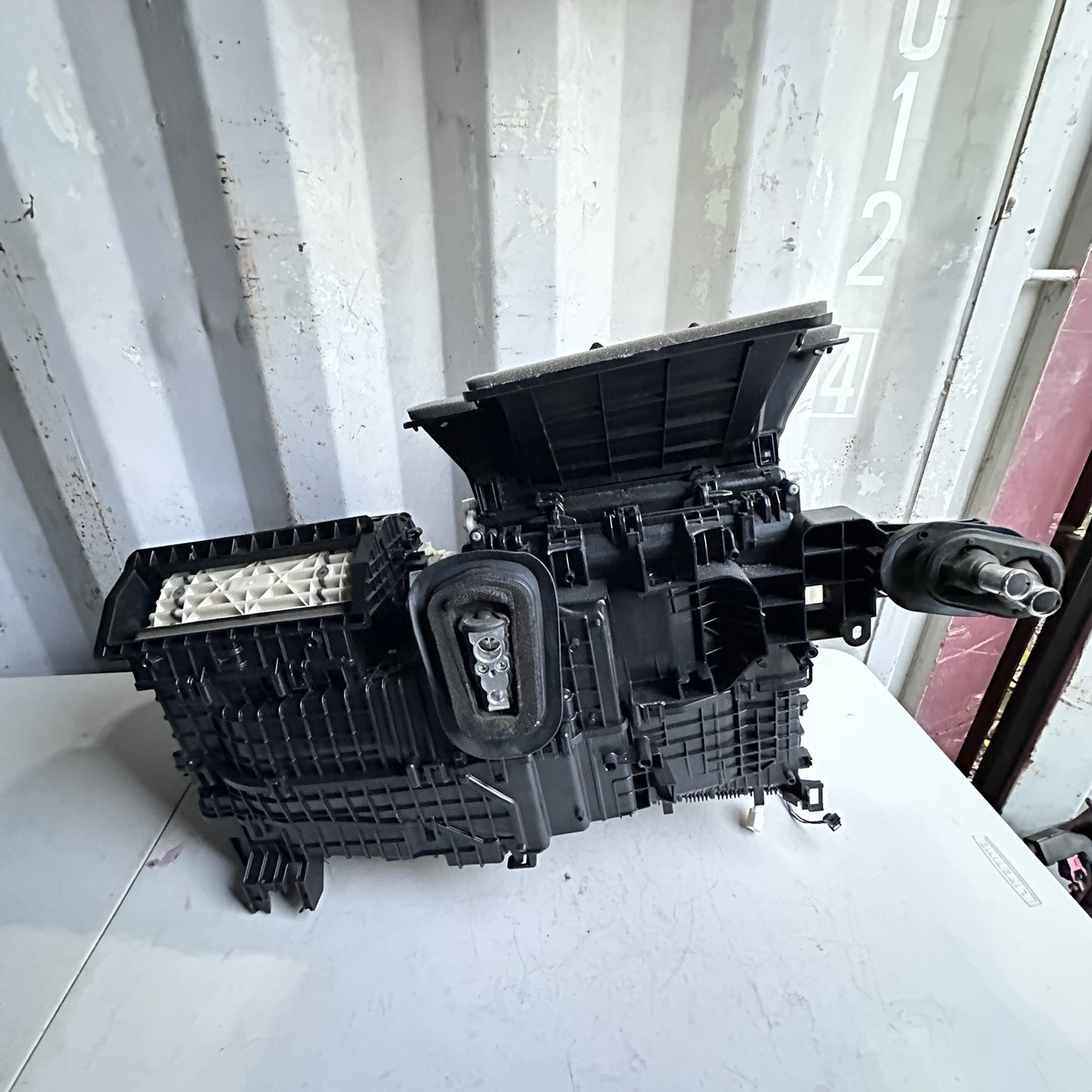 2020 - 2024 TOYOTA COROLLA HVAC AC CLIMATE HEATER BLOWER MOTOR HOUSING BOX OEM