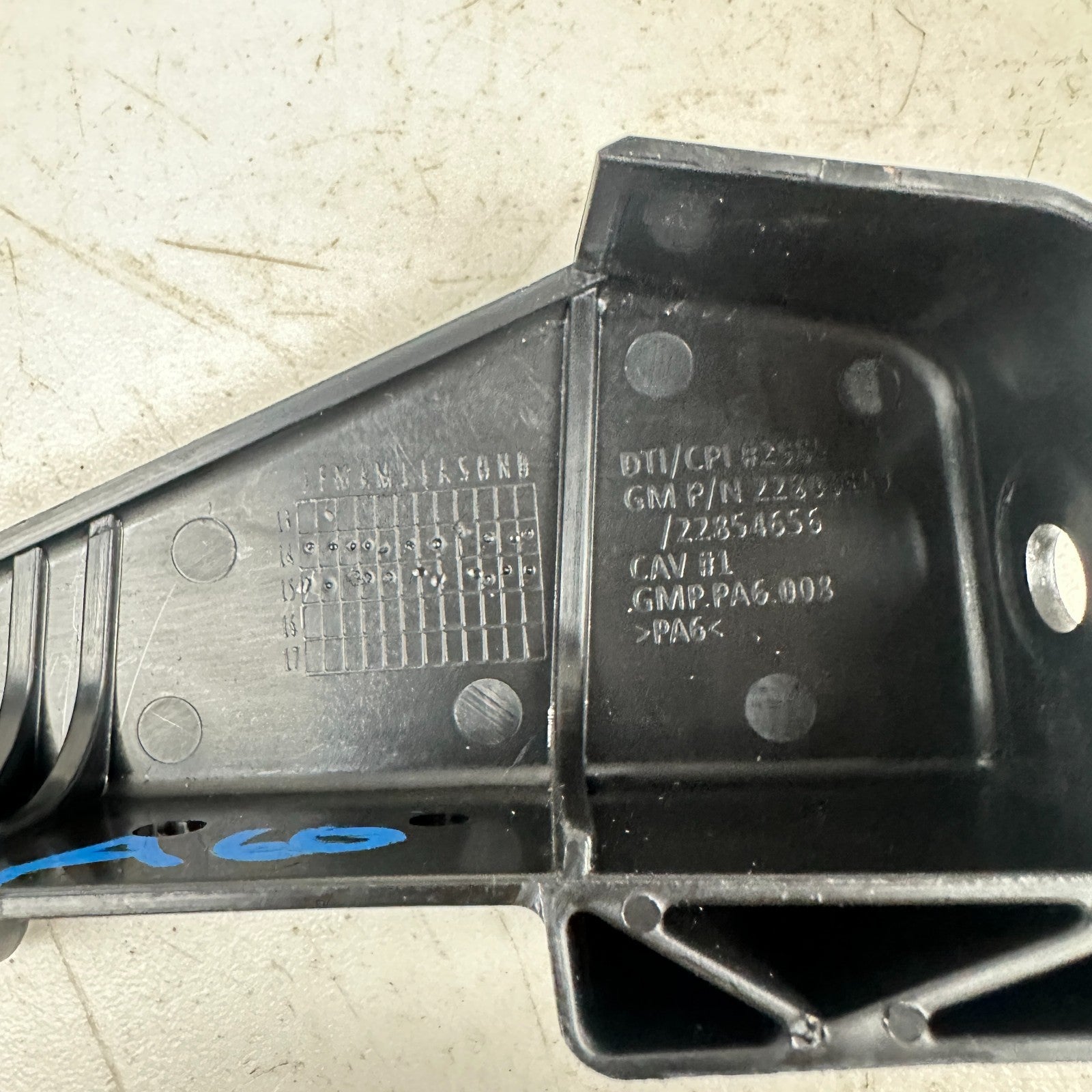 2014-2019 CHEVROLET CORVETTE C7 REAR LOAD FLOOR TRIM PANEL BRACKET 22854656 OEM