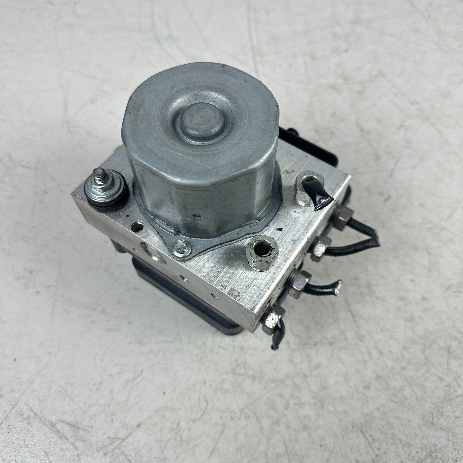 2014-2019 CHEVROLET CORVETTE C7 ABS ANTI-LOCK BRAKE PUMP CONTROL MODULE UNIT OEM