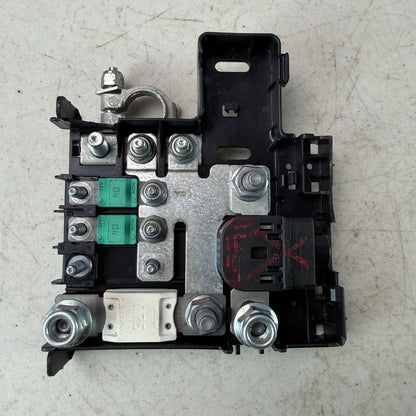 2017-2020 MASERATI LEVANTE BATTERY TERMINAL CLAMP TRAY BRACKET BOX 670002029 OEM