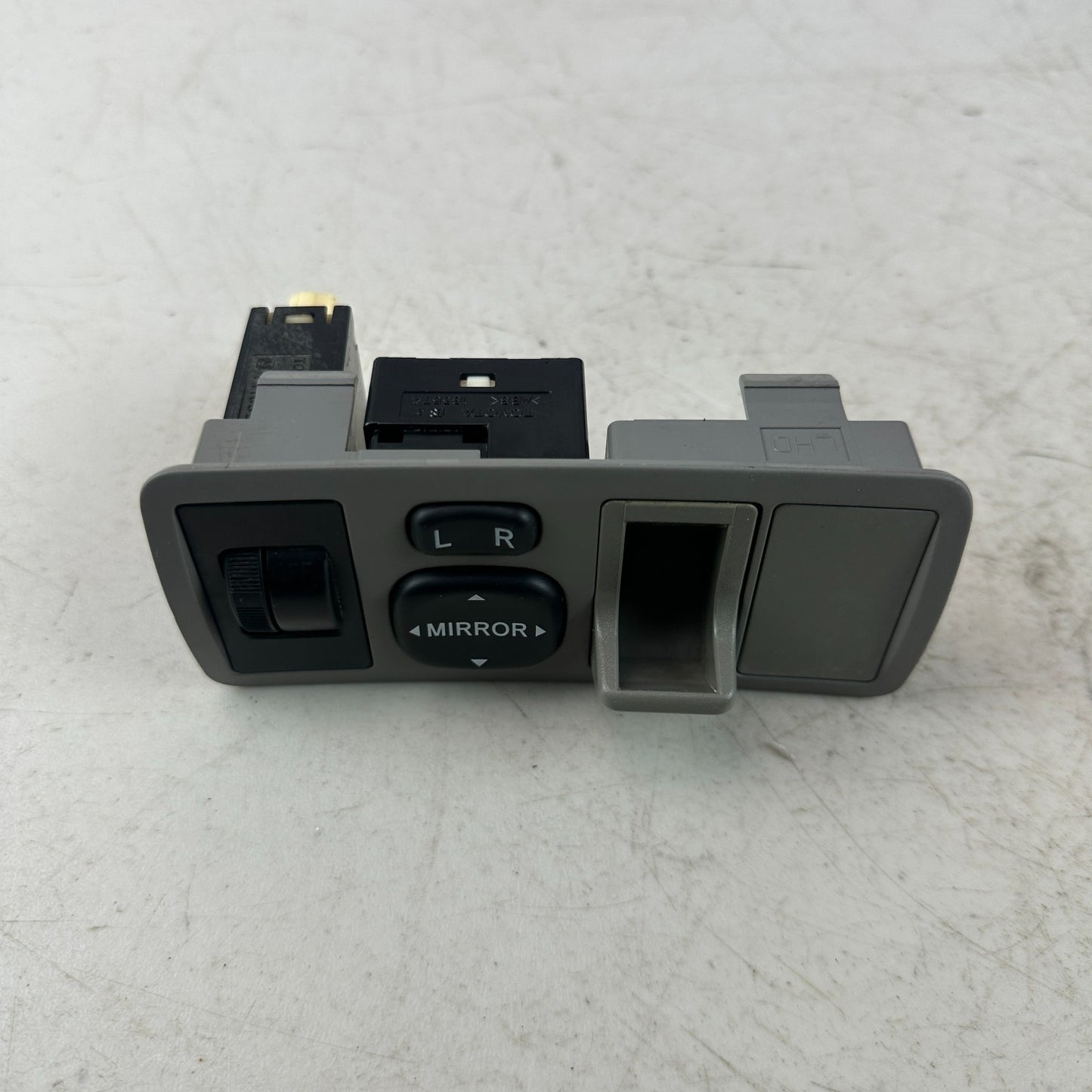 2003-2008 TOYOTA COROLLA LEFT SIDE MIRROR ADJUSTMENT DIMMER CONTROL SWITCH OEM