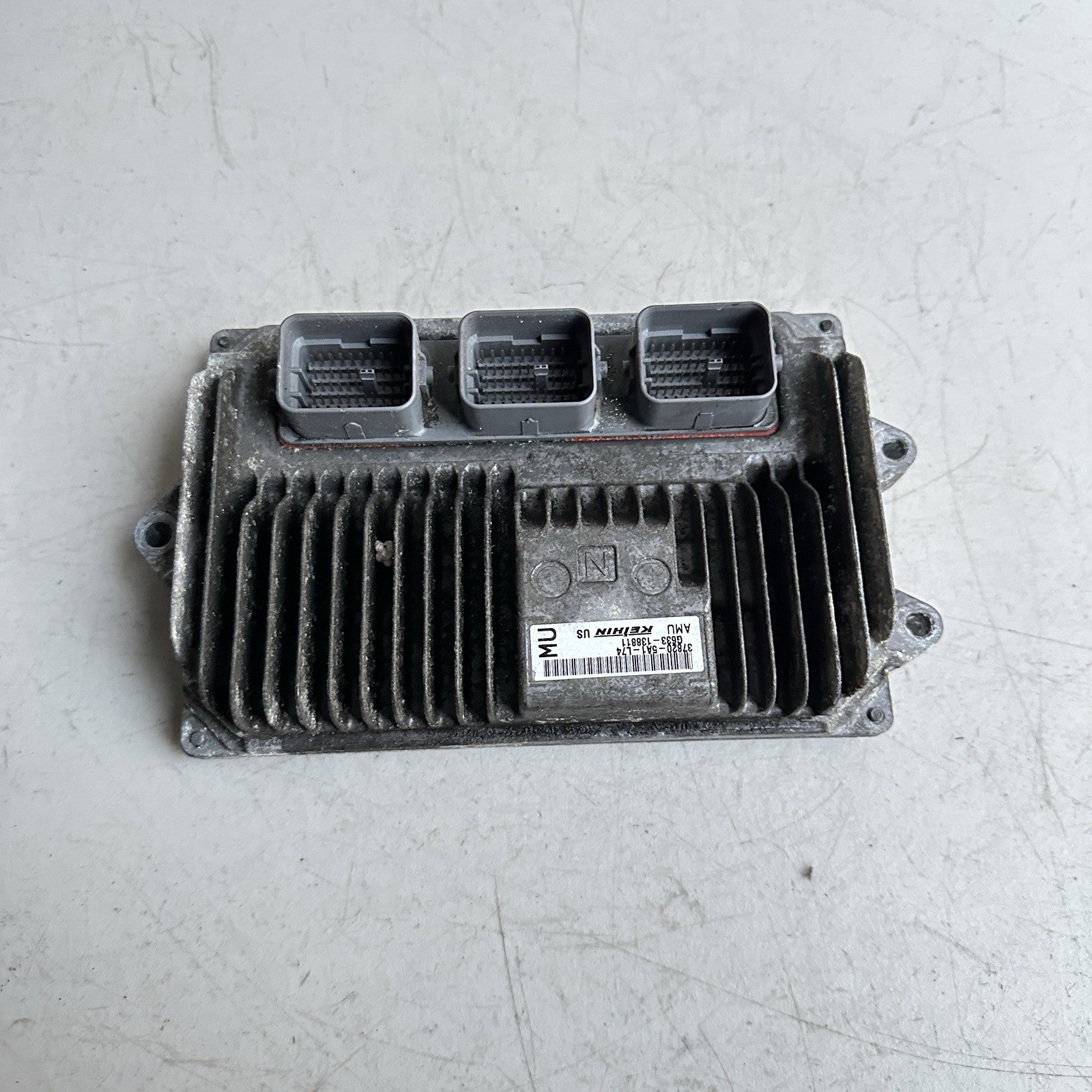 2015 Honda Accord Computer ECM Brainbox ECU OEM 37820- 5A1- L74 USED