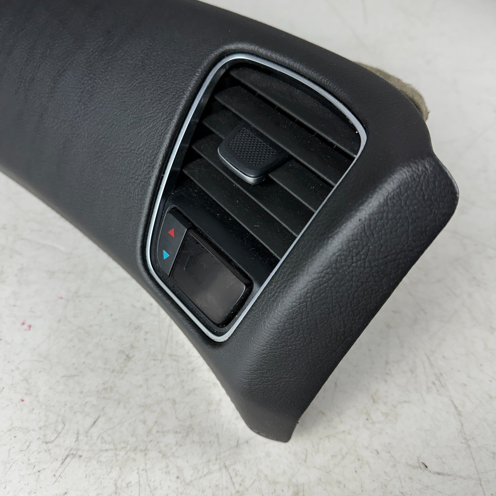 14-19 CHEVROLET CORVETTE C7 RIGHT DASH DASHBOARD AC AIR VENT GRILLE W/ BEZEL OEM