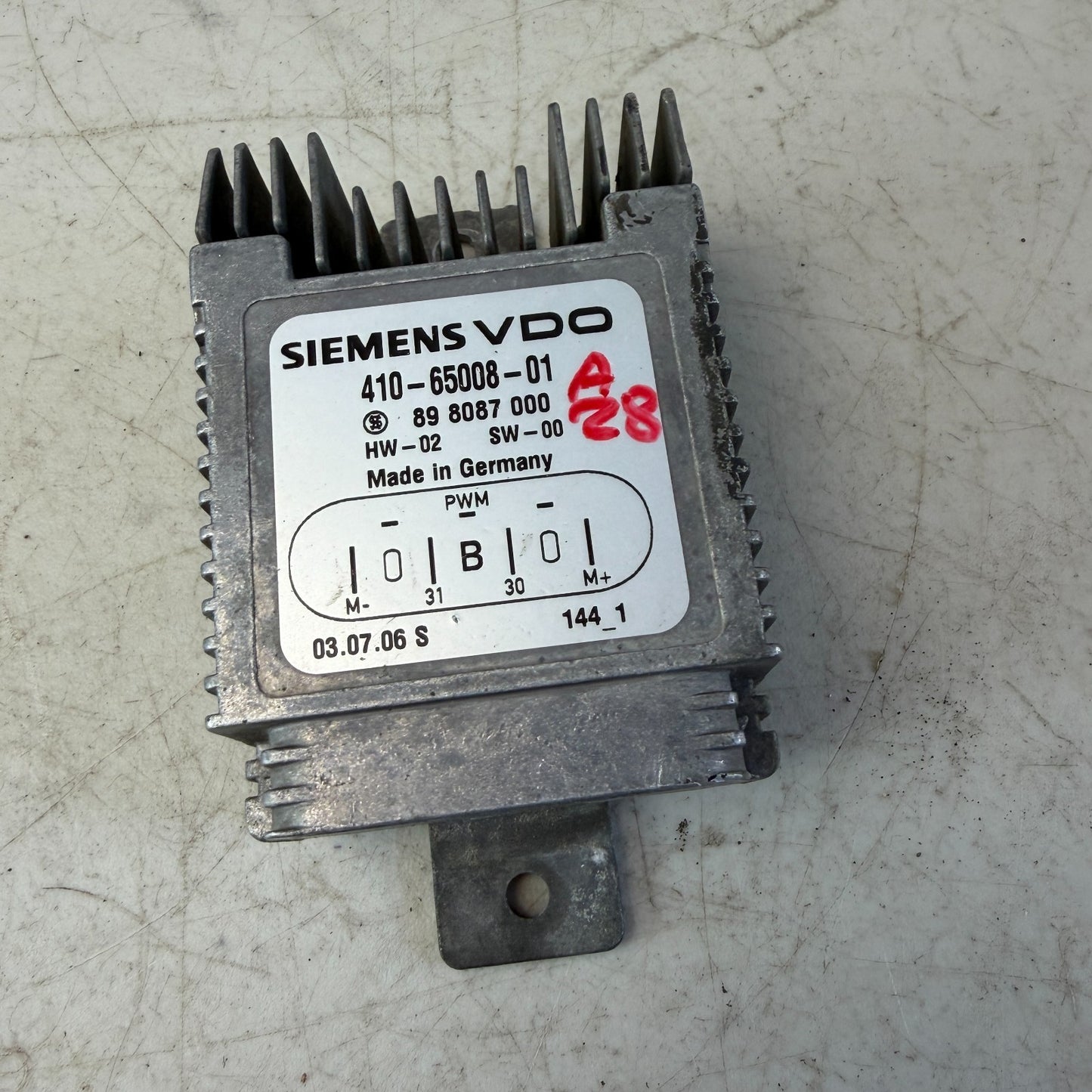 2005-2013 CHEVROLET CORVETTE C6 ENGINE COOLANT FAN CONTROL MODULE 898087000 OEM