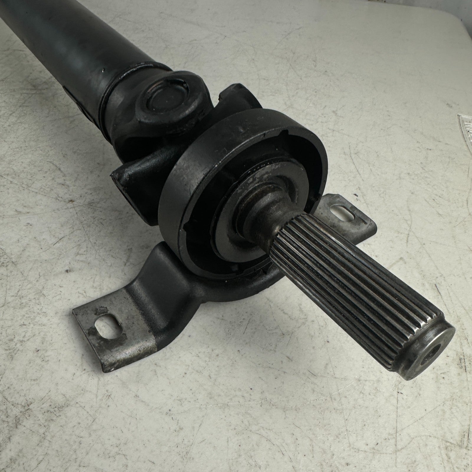 2016-2024 CHEVROLET CAMARO REAR PROPELLER DRIVE SHAFT DRIVESHAFT 84306999 OEM