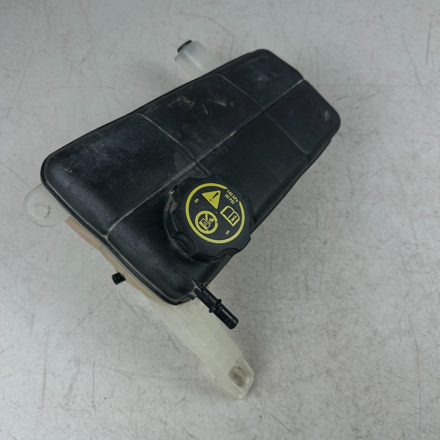 2014-2019 CHEVROLET CORVETTE C7 RADIATOR OVERFLOW COOLANT RESERVOIR BOTTLE TANK
