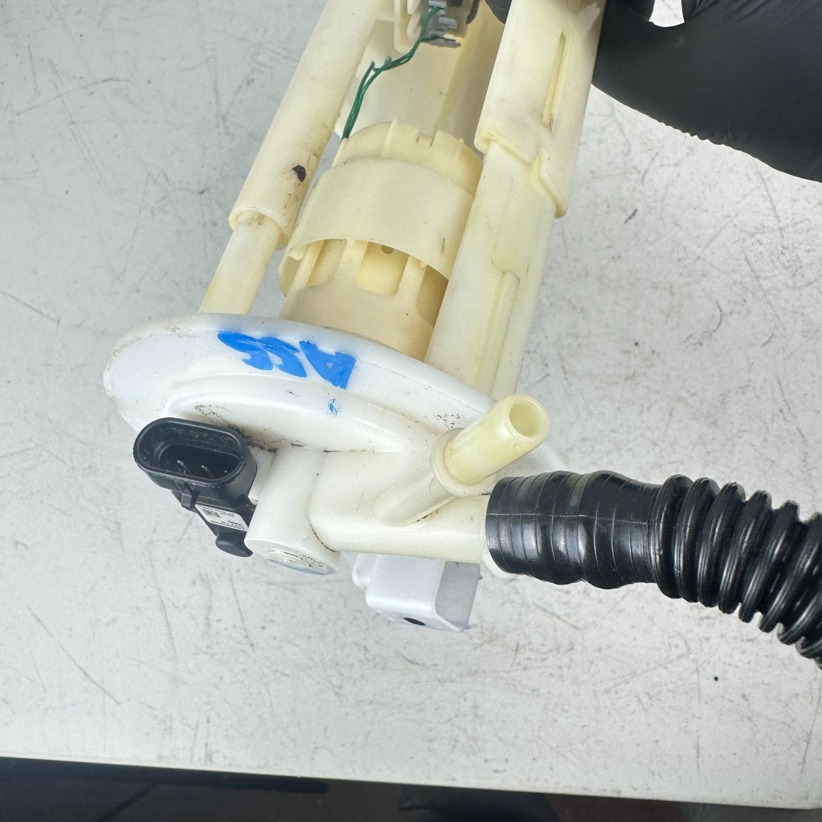 05-13 CHEVROLET CORVETTE CADILLAC XLR RIGHT FUEL PUMP MODULE ASSEMBLY TANK OEM