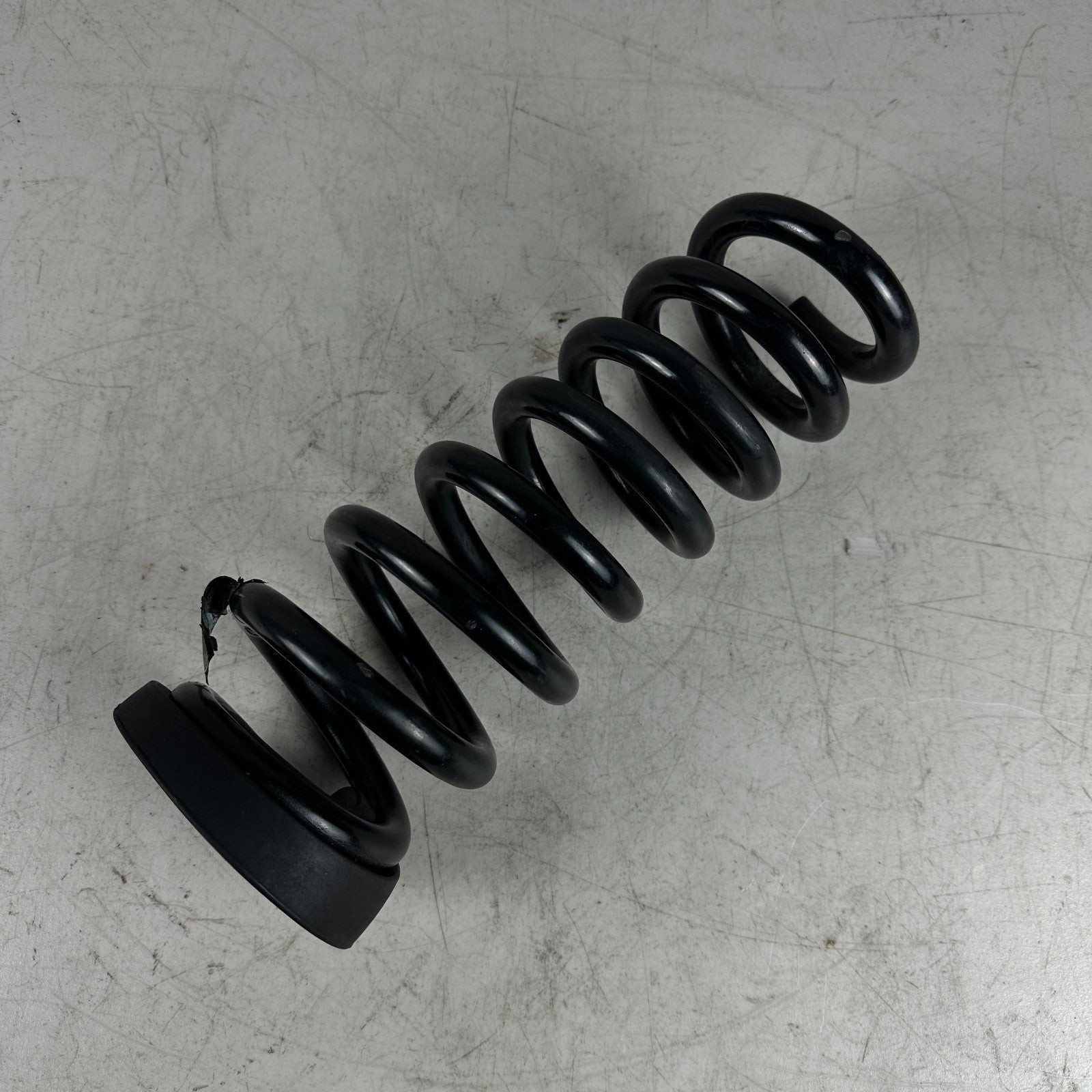 2016-2024 CHEVROLET CAMARO REAR LEFT OR RIGHT SIDE SUSPENSION COIL SPRING OEM