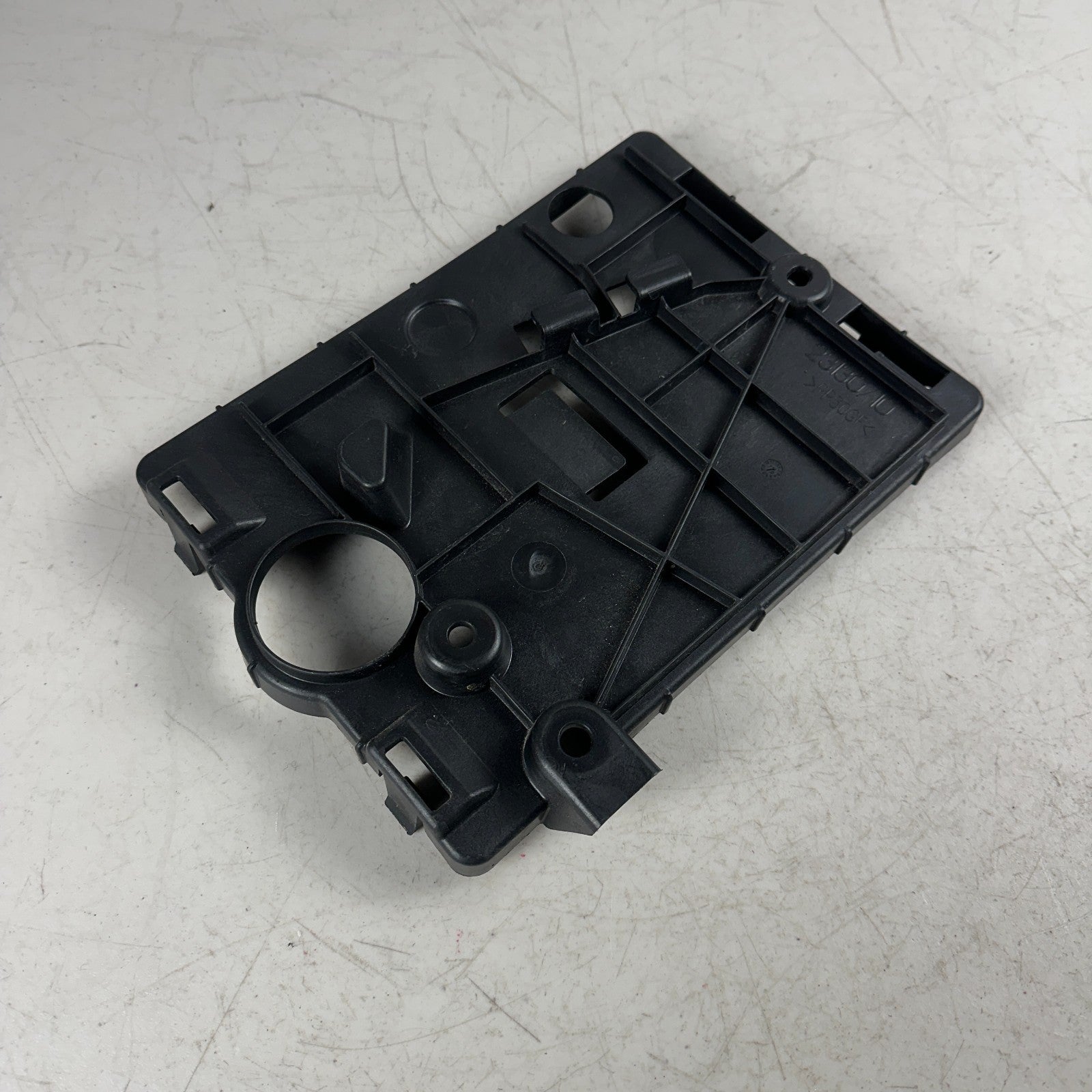 14-19 CHEVY CORVETTE C7 ECM ENGINE COMPUTER CONTROL MODULE BRACKET 23130710 OEM