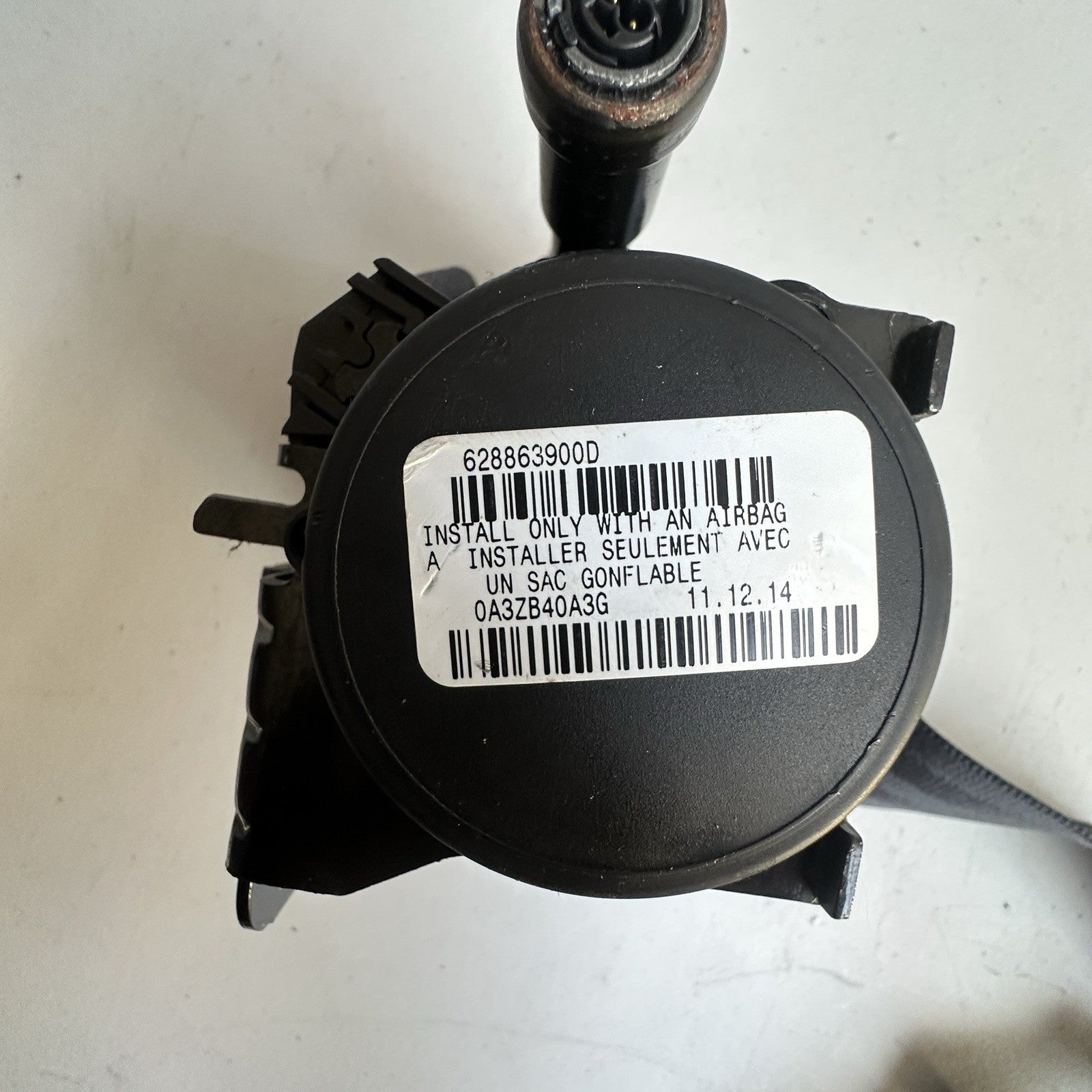 2016 2017 2018 2019 2020 Kia Sorento Front RIGHT Side Seat Belt / Buckle OEM BLK