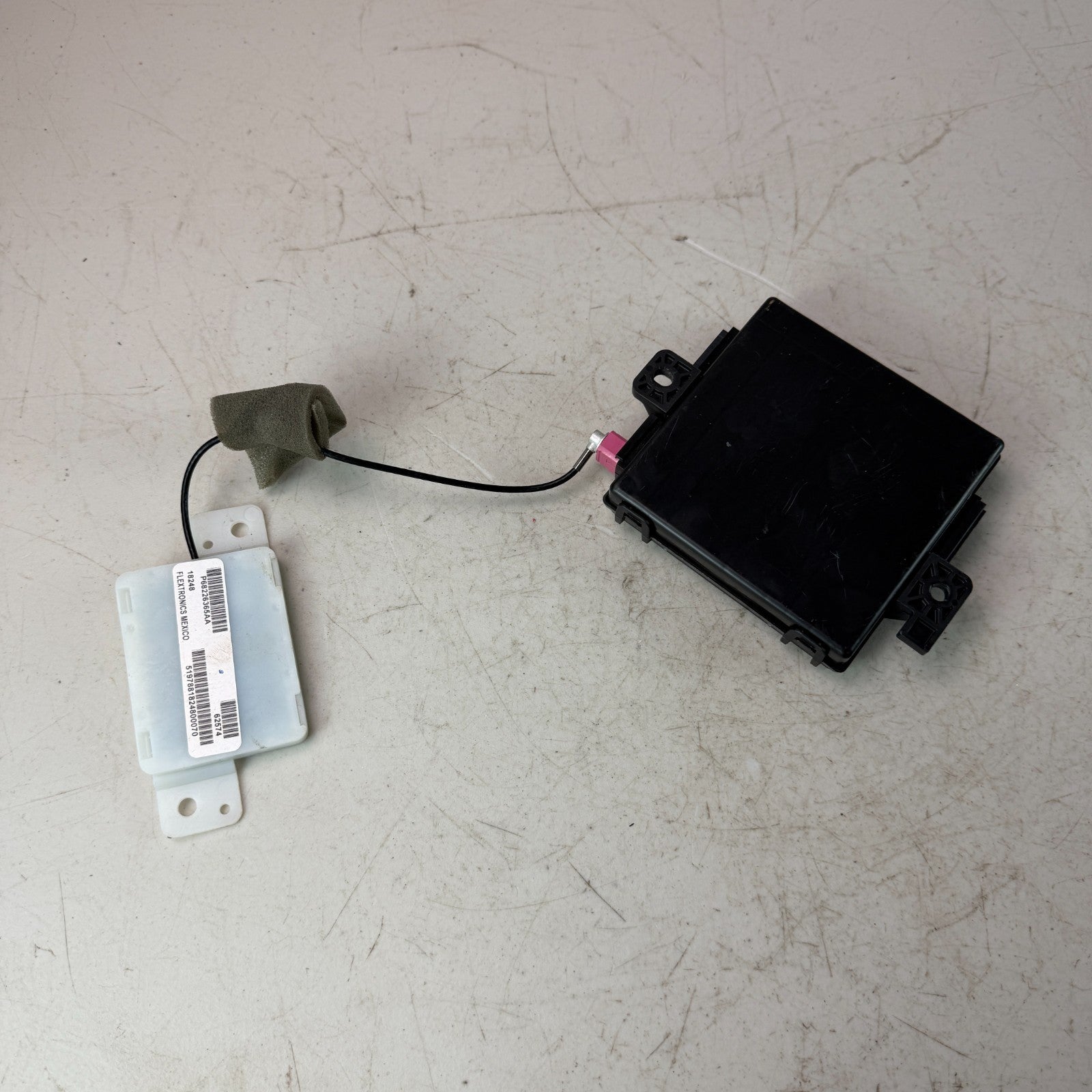 17-20 MASERATI LEVANTE KEYKESS ENTRY & PASSIVE ENTRY CONTROL MODULE 68226365AA