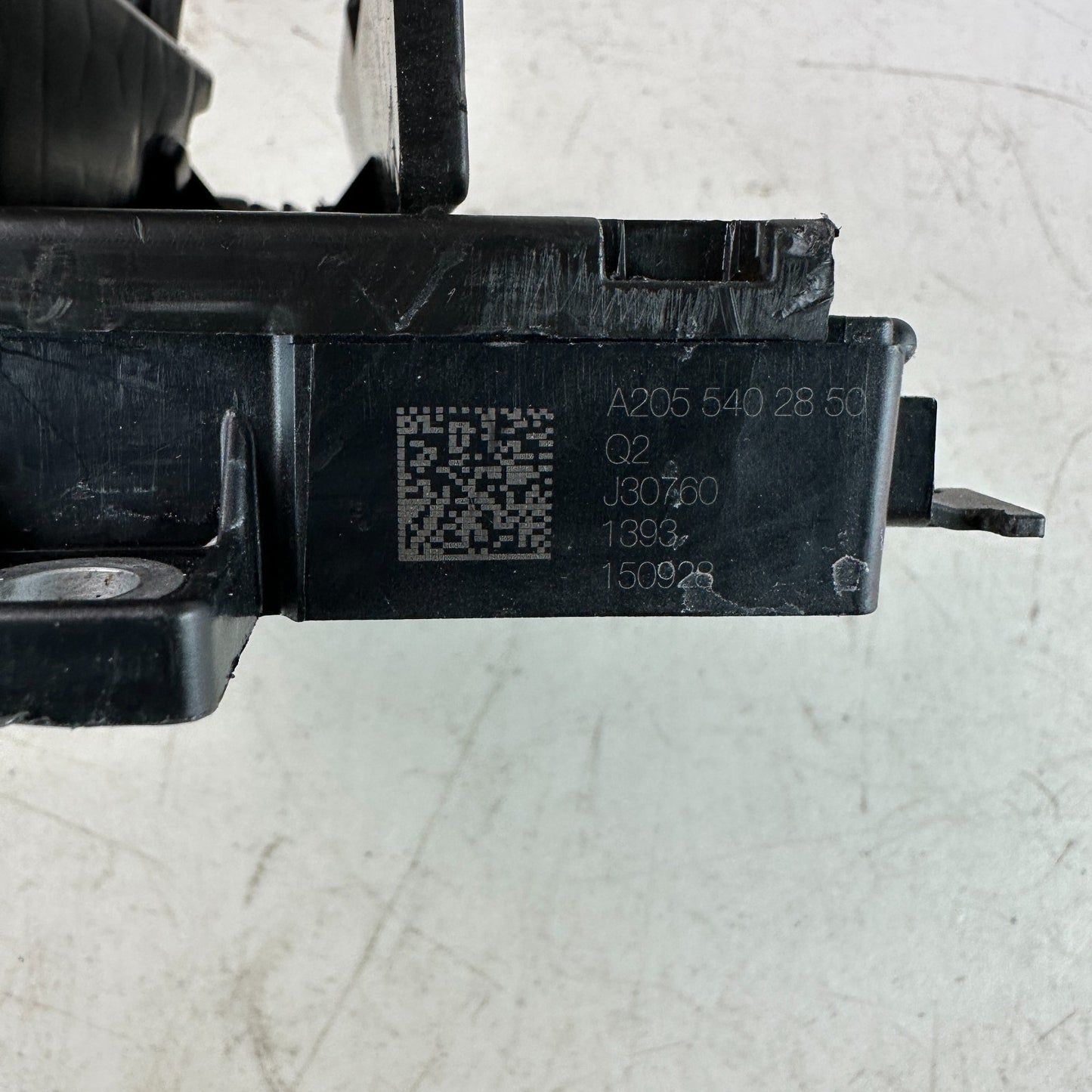 2015-2021 MERCEDES W205 C300 POWER DISTRIBUTION FUSE BOX JUNCTION BLOCK OEM