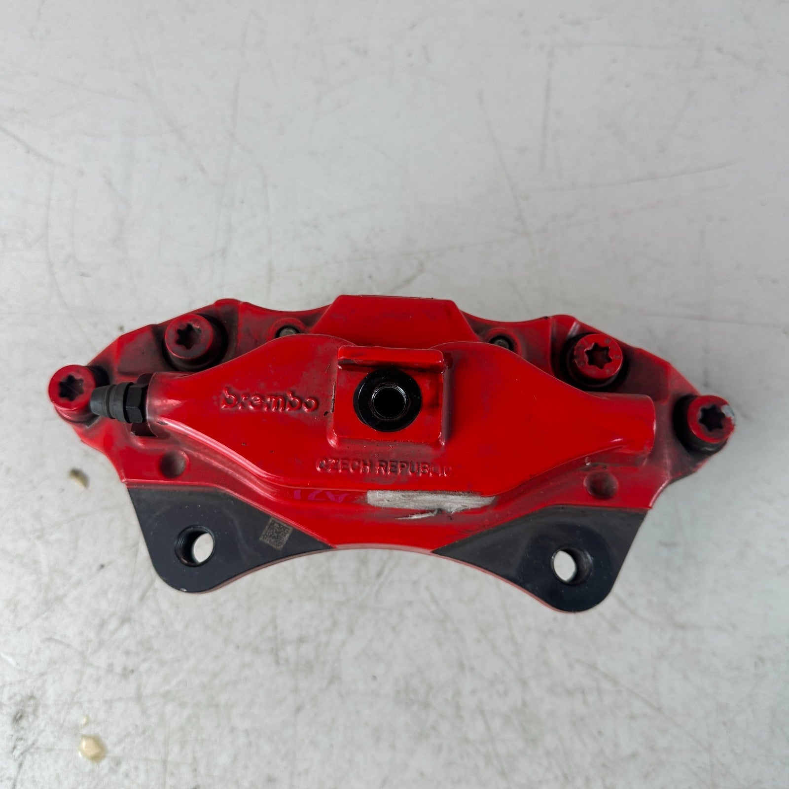 2014-2019 CHEVROLET CORVETTE C7 REAR LEFT DRIVER SIDE BREMBO BRAKE CALIPER OEM