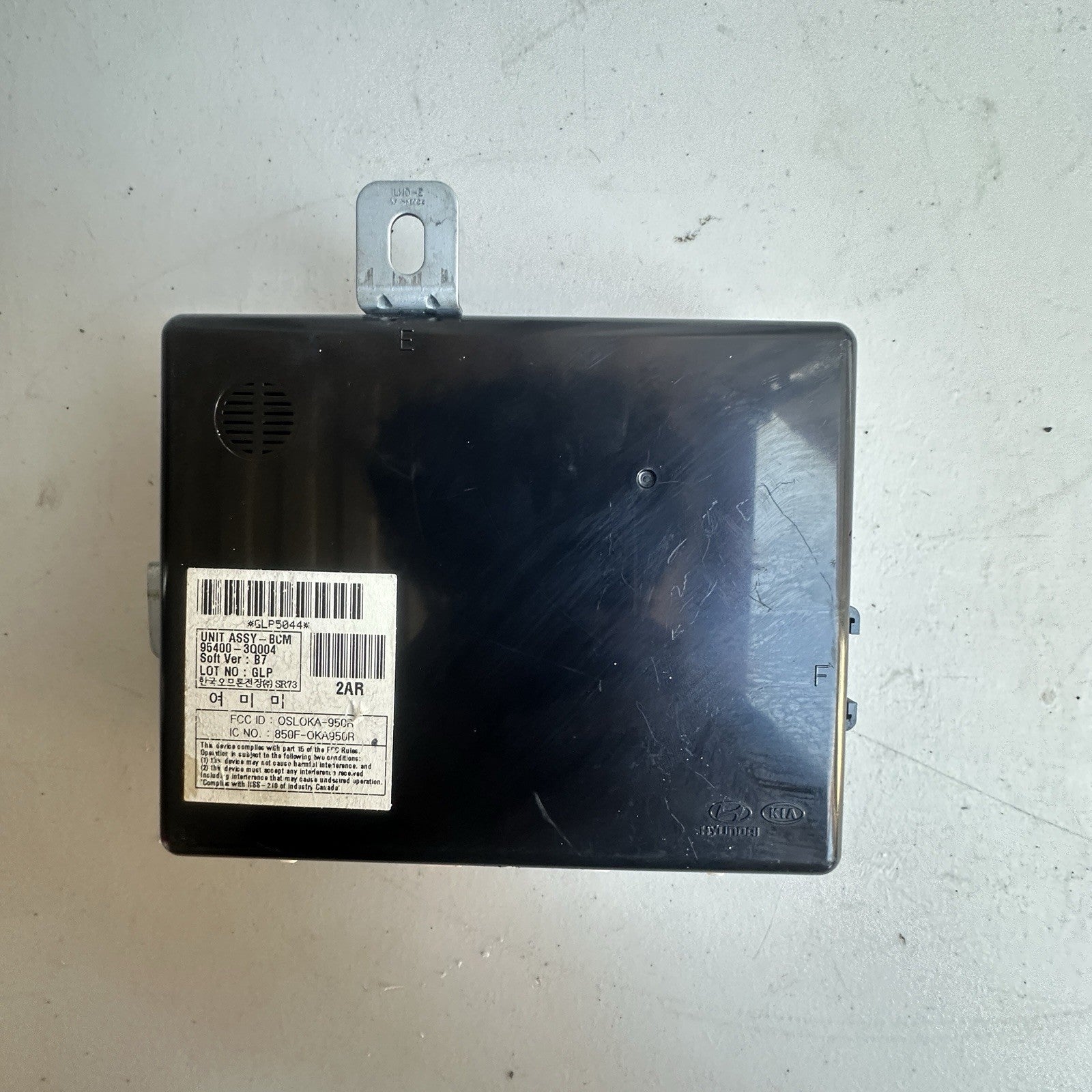 2011 - 2014 HYUNDAI SONATA BODY CONTROL MODULE BCU BCM 95400-3Q004 OEM