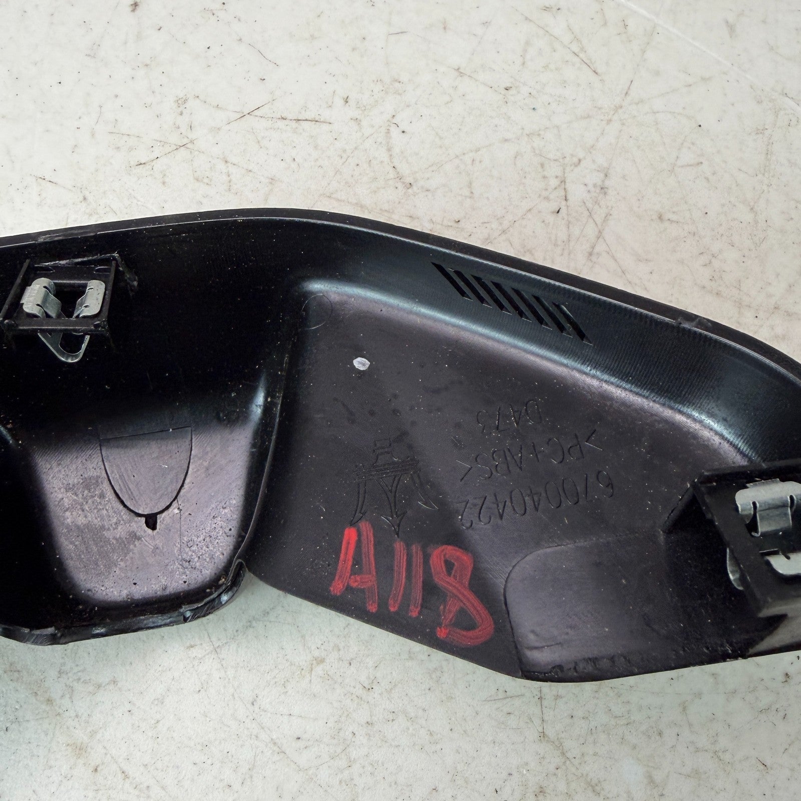 2017-2024 MASERATI LEVANTE INTERIOR REAR VIEW MIRROR COVER TRIM 670040422 OEM