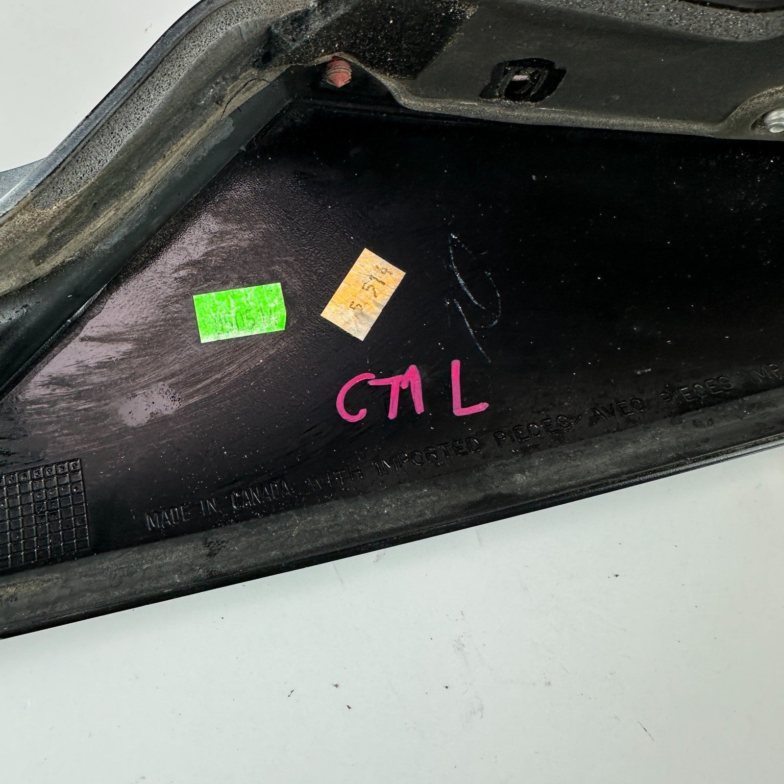 2005-2013 CHEVROLET CORVETTE C6 FRONT LEFT SIDE DOOR WINDOW A-PILLAR MOLDING OEM