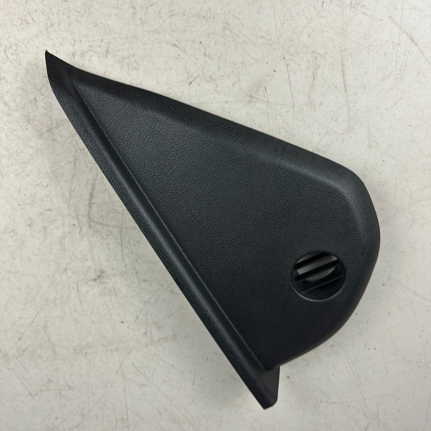 2015-2023 DODGE CHALLENGER RIGHT PASSENGER SIDE DASHBOARD END COVER CAP TRIM OEM