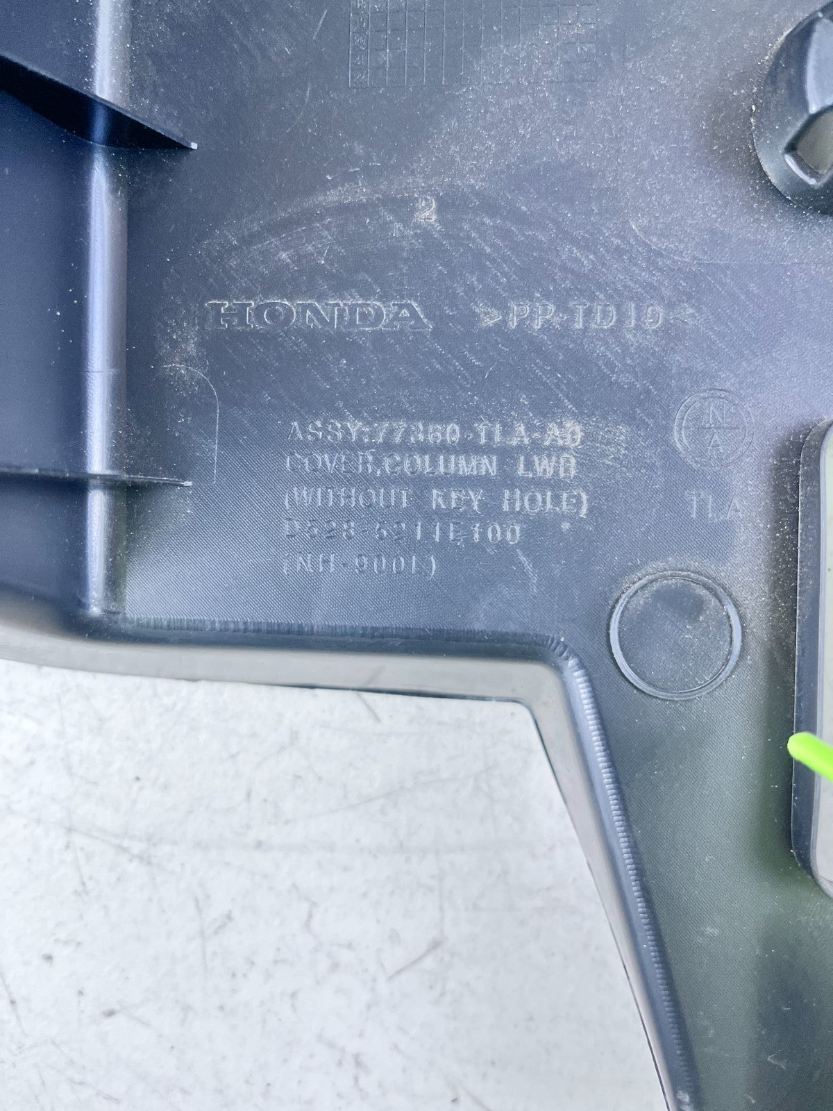 2017-2022 HONDA CR-V STEERING COLUMN SHROUD UPPER COVER TRIM 77360-TLA-A0 OEM