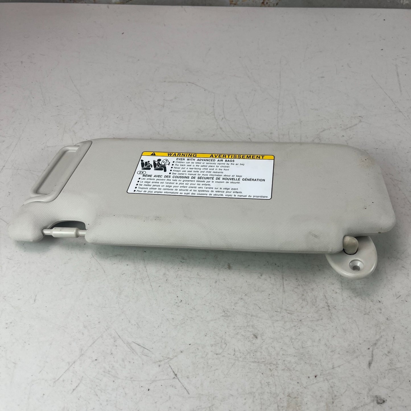2020-2025 TOYOTA COROLLA FRONT RIGHT SIDE SUNVISOR SUN VISOR GRAY TW232-81010