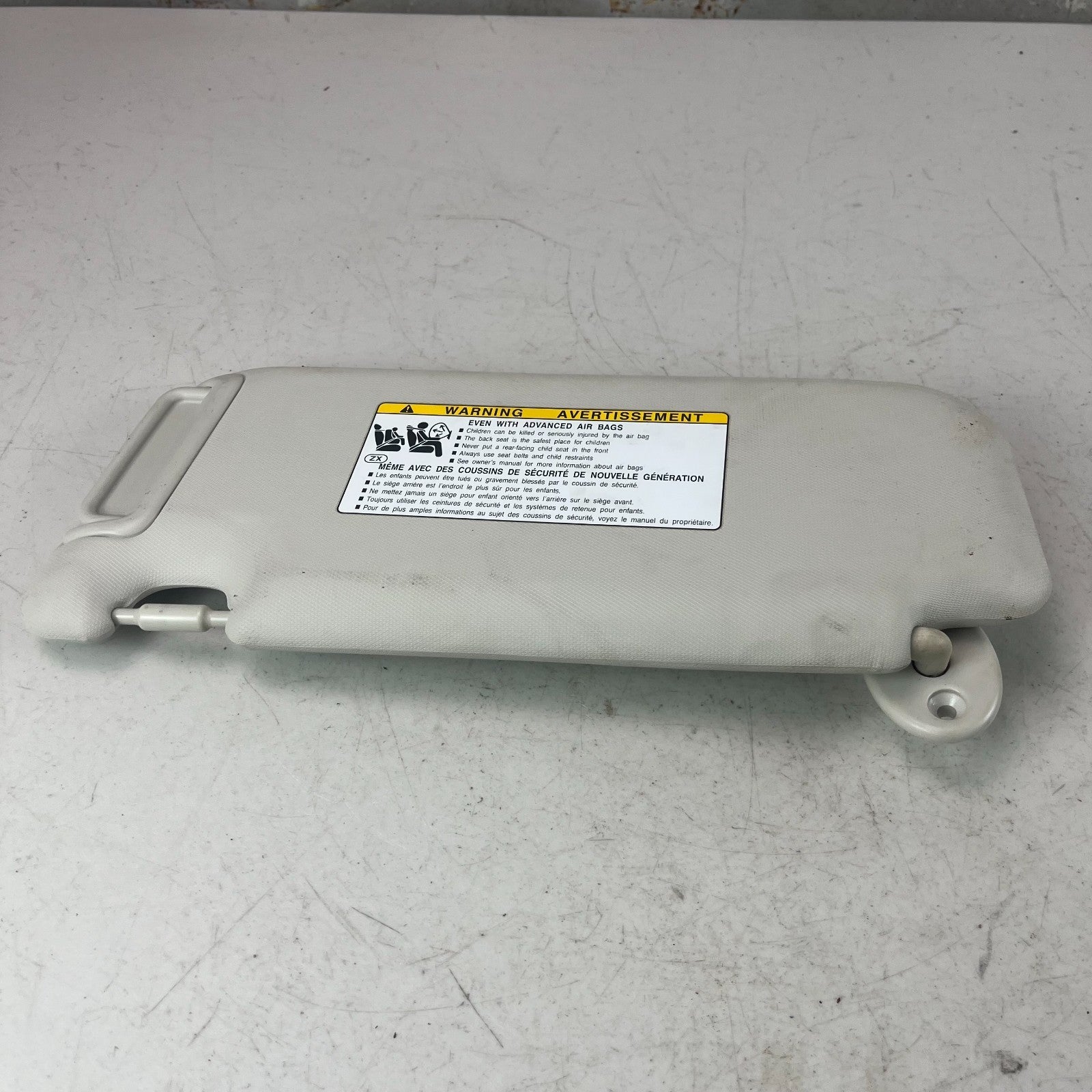 2020-2025 TOYOTA COROLLA FRONT RIGHT SIDE SUNVISOR SUN VISOR GRAY TW232-81010
