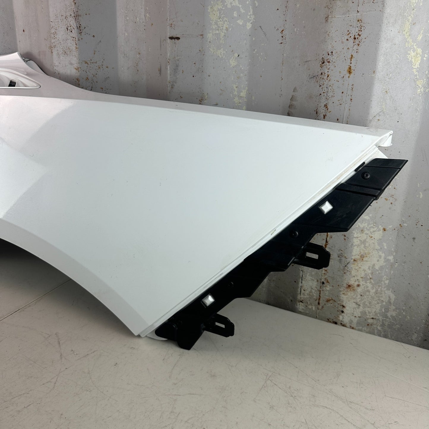 2014-2019 CHEVROLET CORVETTE C7 REAR LEFT SIDE QUARTER PANEL ASSEMBLY WHITE OEM