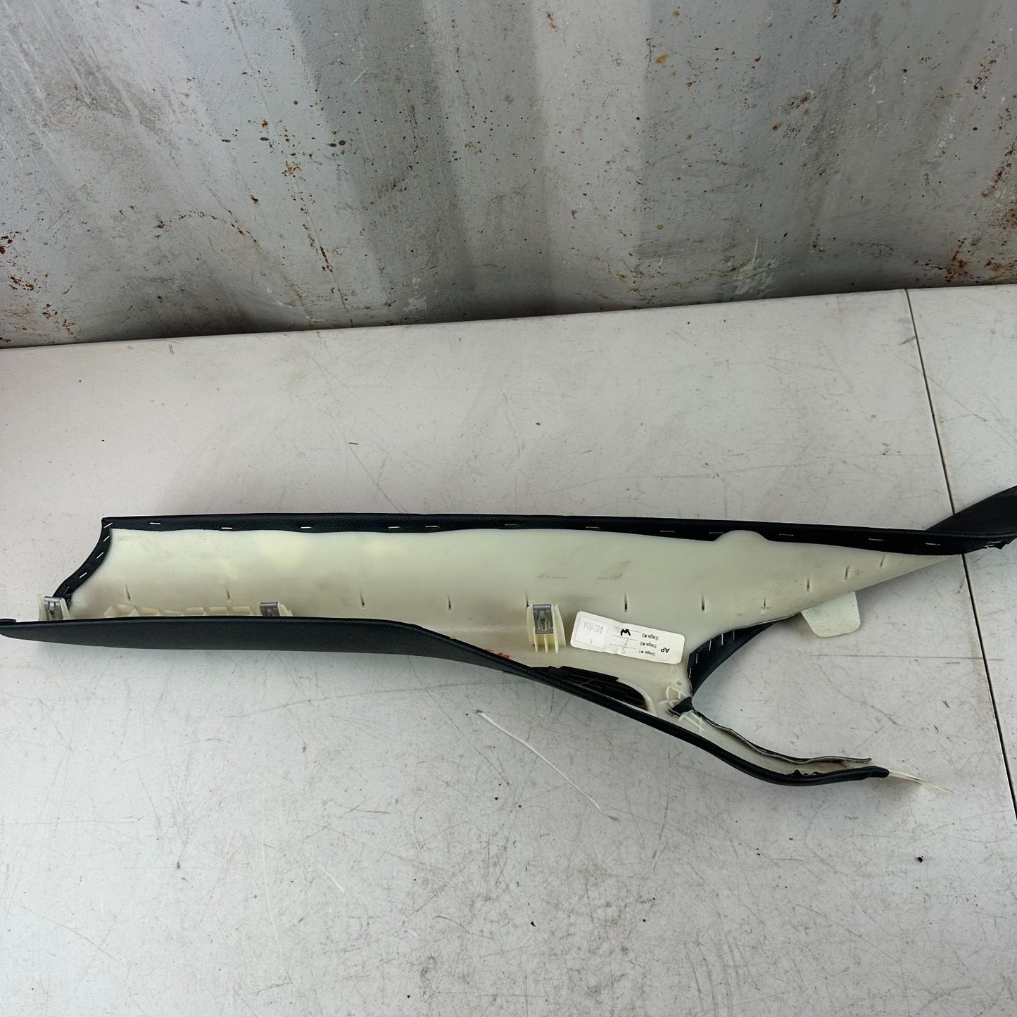05-13 CHEVROLET CORVETTE C6 WINDSHIELD FRONT RIGHT A-PILLAR TRIM COVER PANEL OEM