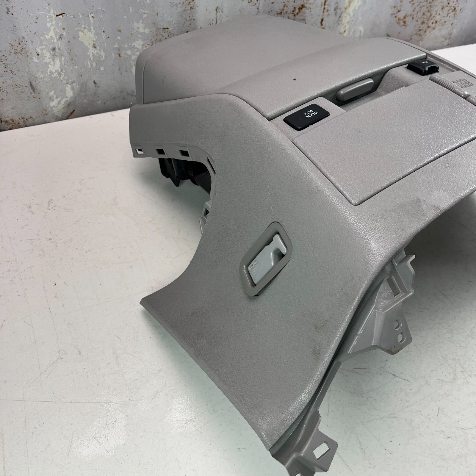 2011-2013 HONDA ODYSSEY FRONT LOWER CENTER DASH STORAGE BOX POWER OUTLET AASY