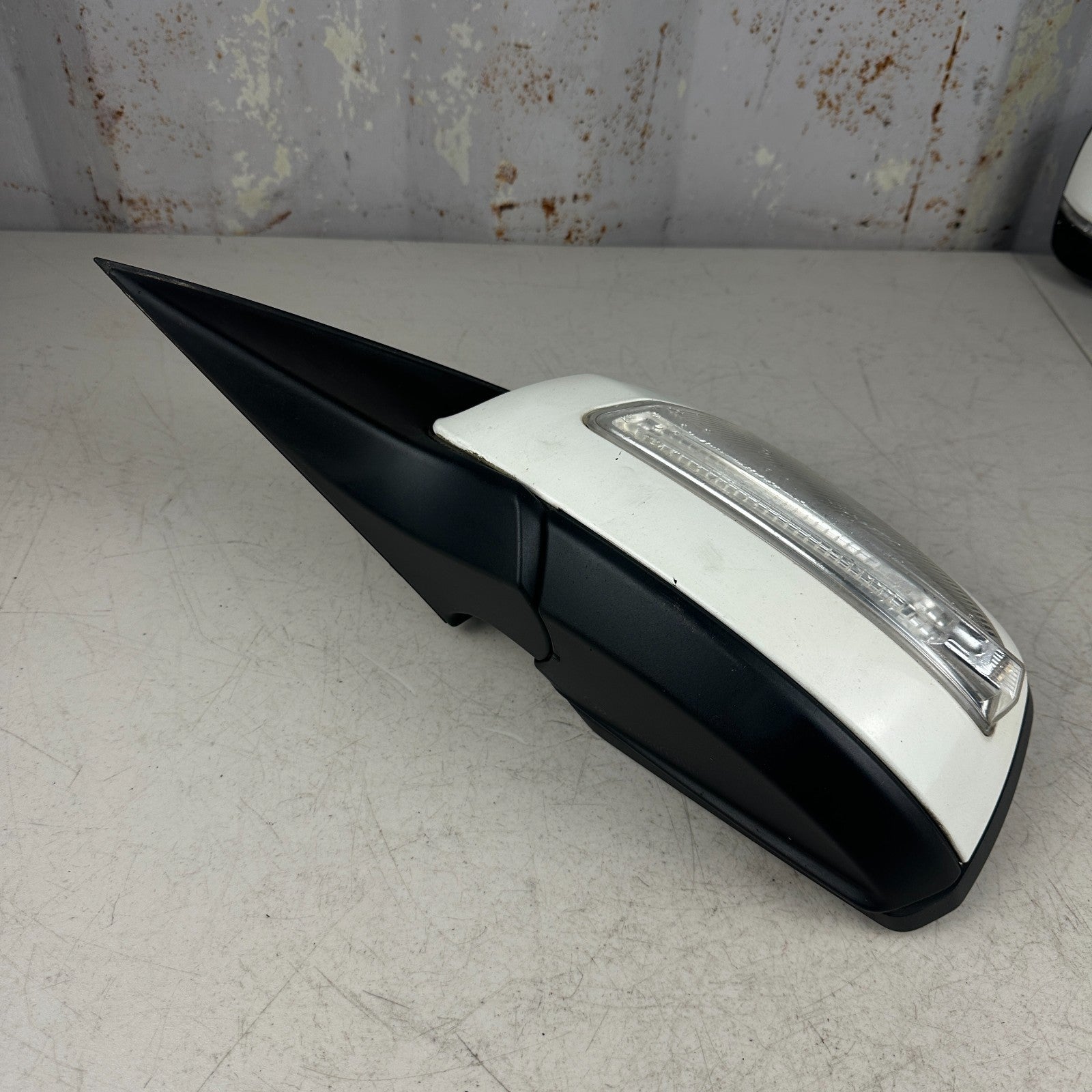 08-09 MERCEDES W204 C300 C63 FRONT LEFT DRIVER SIDE VIEW DOOR MIRROR WHITE OEM