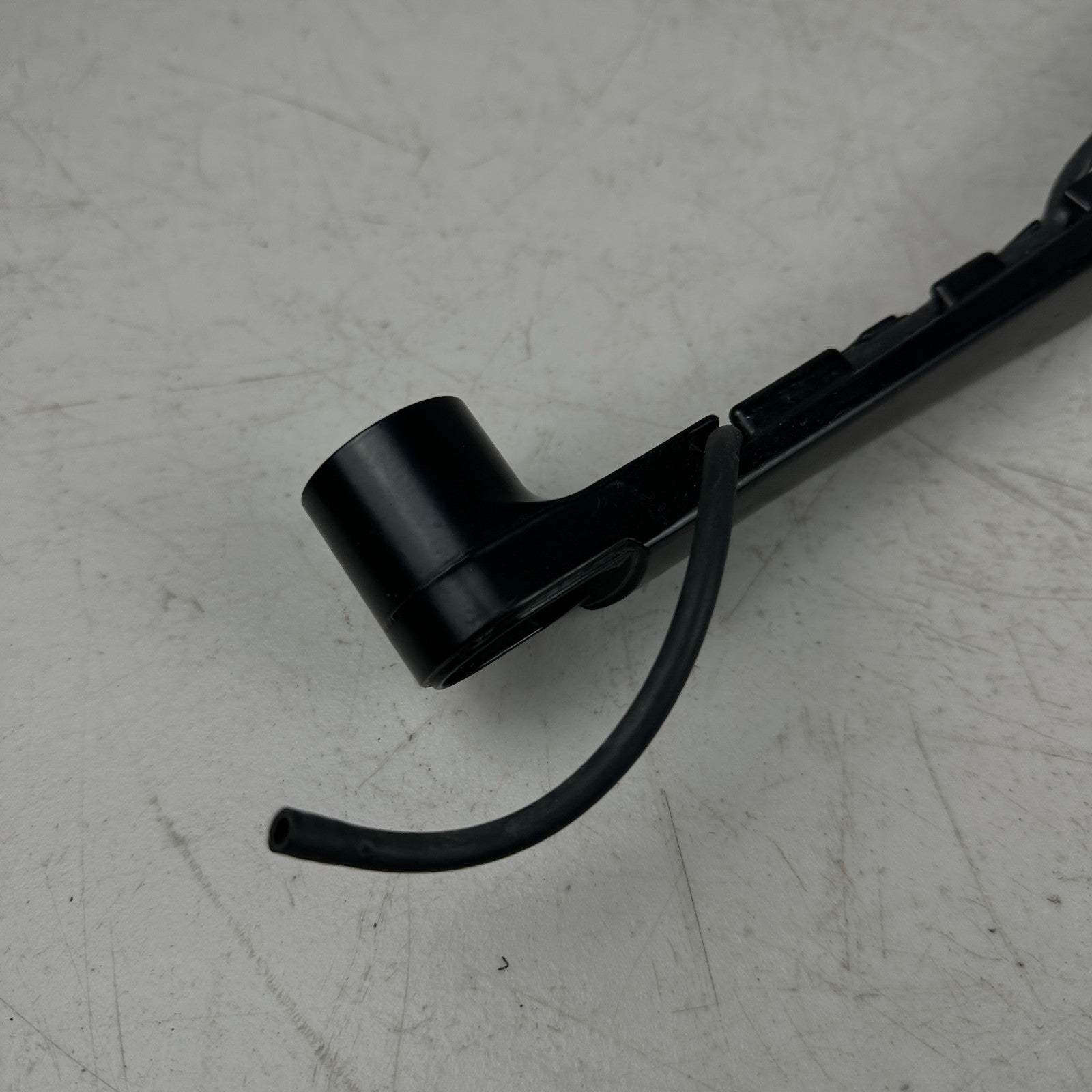 2014 - 2019 CHEVROLET CORVETTE FRONT WINDSHIELD LEFT DRIVER SIDE WIPER ARM OEM